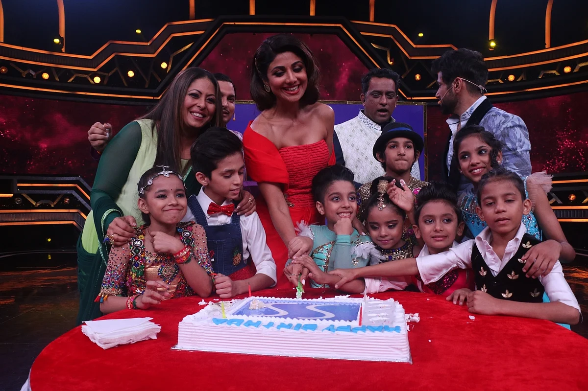 सिनेजीवन: 'आप रत्न थे भाई'... मुकुल देव के निधन पर शोक में डूबा बॉलीवुड और 'हाउसफुल 5' का नया गाना 'कयामत' रिलीज