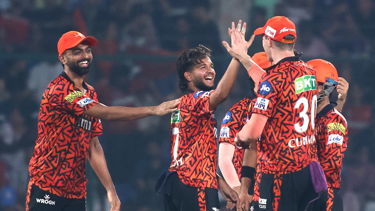 ऑलराउंडर हर्ष दुबे के प्रदर्शन से मुख्य कोच डेनियल विटोरी काफी प्रभावित हैं।