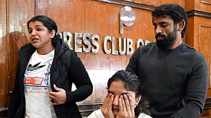 बृजभूषण शरण सिंह को क्लीन चिट दिए जाने पर बजरंग पूनिया ने उठाए सवाल, कहा- सरकार को अपना वोट प्यारा है