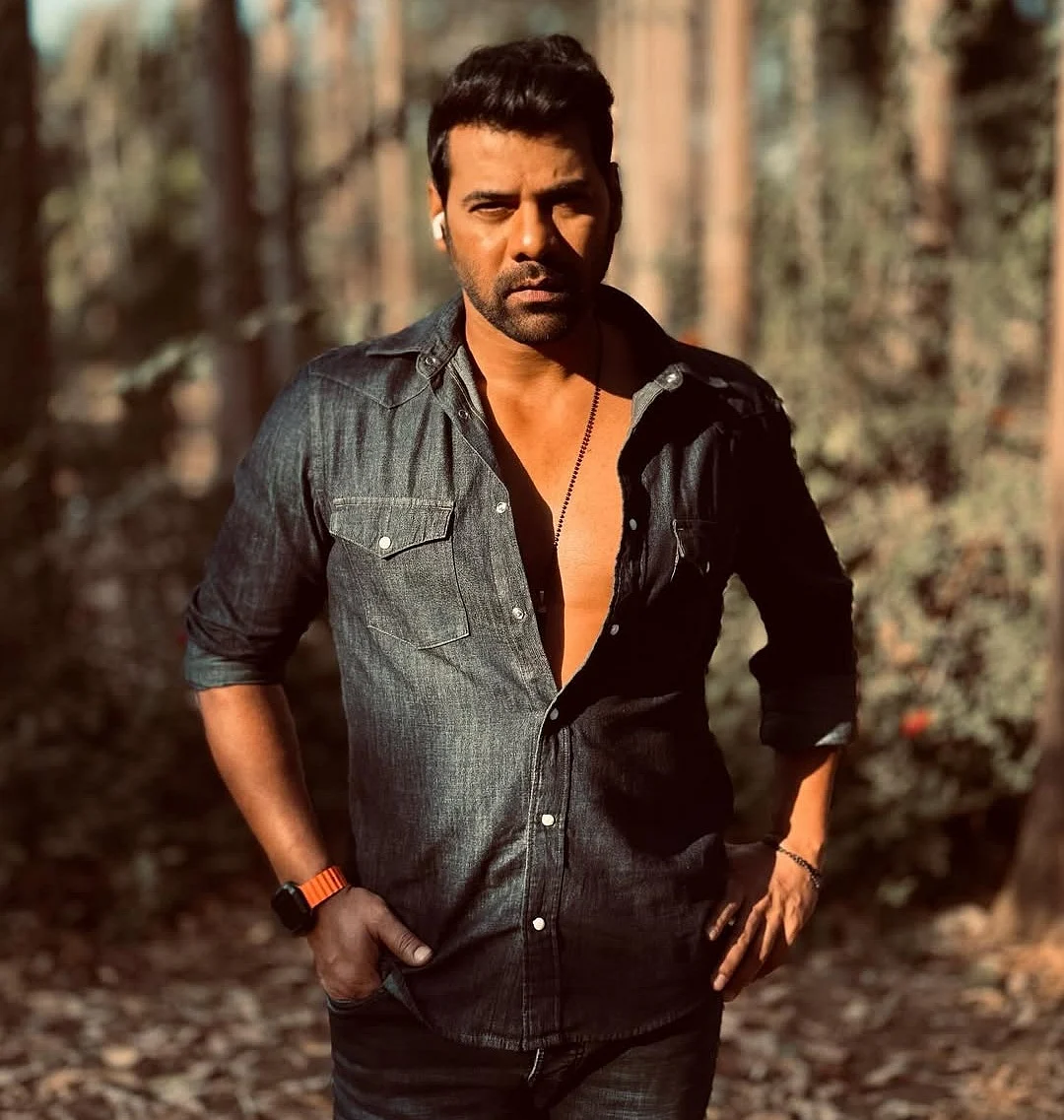 सिनेजीवन: करण जौहर ने बचपन की यादें की ताजा और 'स्पिरिट' विवाद के बीच आया दीपिका का बयान