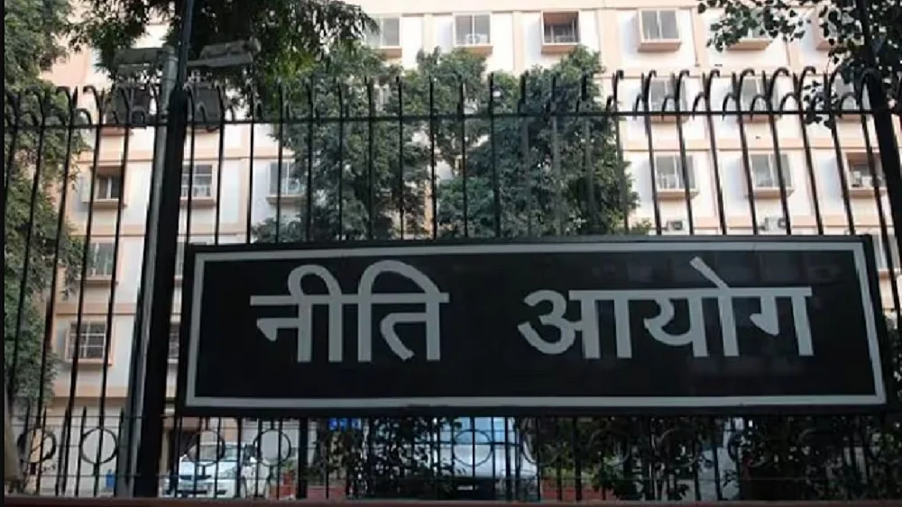 अफवाह फैलाता नीति आयोग, यही बीजेपी का विकास और मोदी की गारंटी है