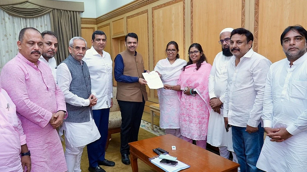 कांग्रेस ने धारावी पुनर्विकास मास्टर प्लान को बताया सुनियोजित बड़ा घोटाला, लागू करने पर रोक लगाने की मांग की