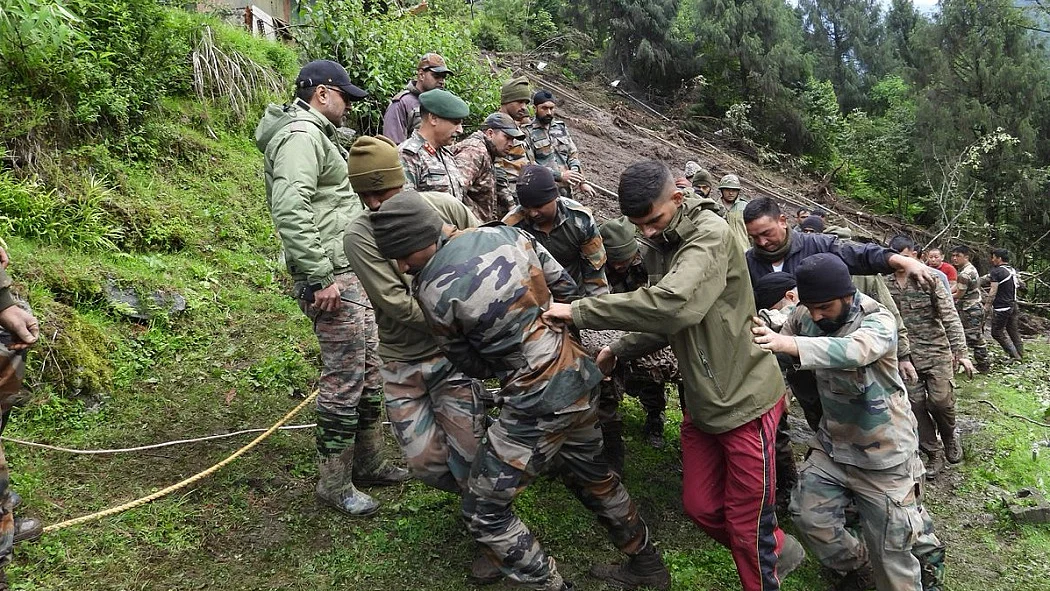 सिक्किम में लैंडस्लाइड की चपेट में आया आर्मी कैंप, 3 जवानों की मौत, 6 अभी भी लापता, सर्च ऑपरेशन जारी