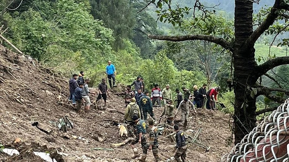 सिक्किमः भूस्खलन के बाद से परिवार समेत लेफ्टिनेंट कर्नल और तीन अन्य सैन्यकर्मी लापता, तलाश जारी