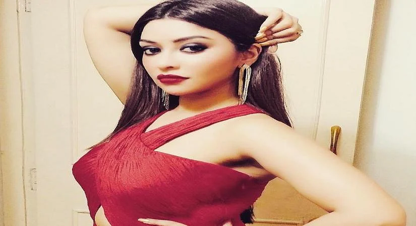 सिनेजीवन: ‘अनुराग बसु की हीरोइन’ बनकर खुश हुईं सारा और प्रियंका चोपड़ा ने एंजेलिना जोली को जन्मदिन की शुभकामनाएं दी