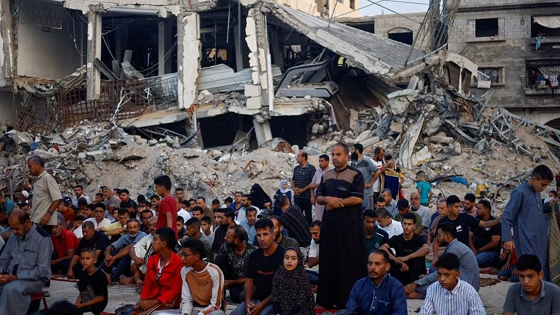 गाजा में भोजन की किल्लत और खंडहर इमारतों के बीच लोग मना रहे बकरीद