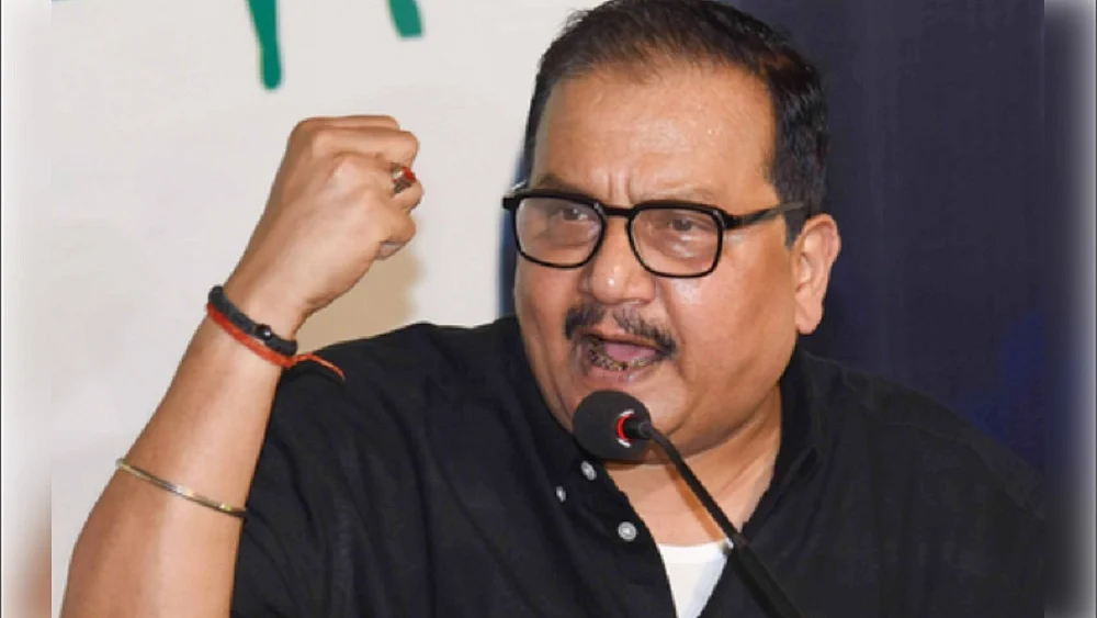 बिहार में डर का माहौल, घर से निकलने के बाद सिर्फ भगवान का नाम लेते हैं लोगः मनोझ झा