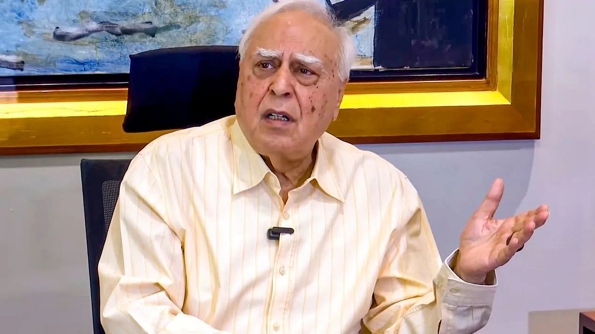 कपिल सिब्बल ने सांप्रदायिक बयान देने वाले जज को बचाने का आरोप लगाया, पूछा- धनखड़ ने नोटिस पर क्यों नहीं उठाया कदम