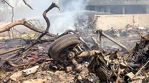 अहमदाबाद प्लेन क्रैश की वजह क्या ये हो सकती है?