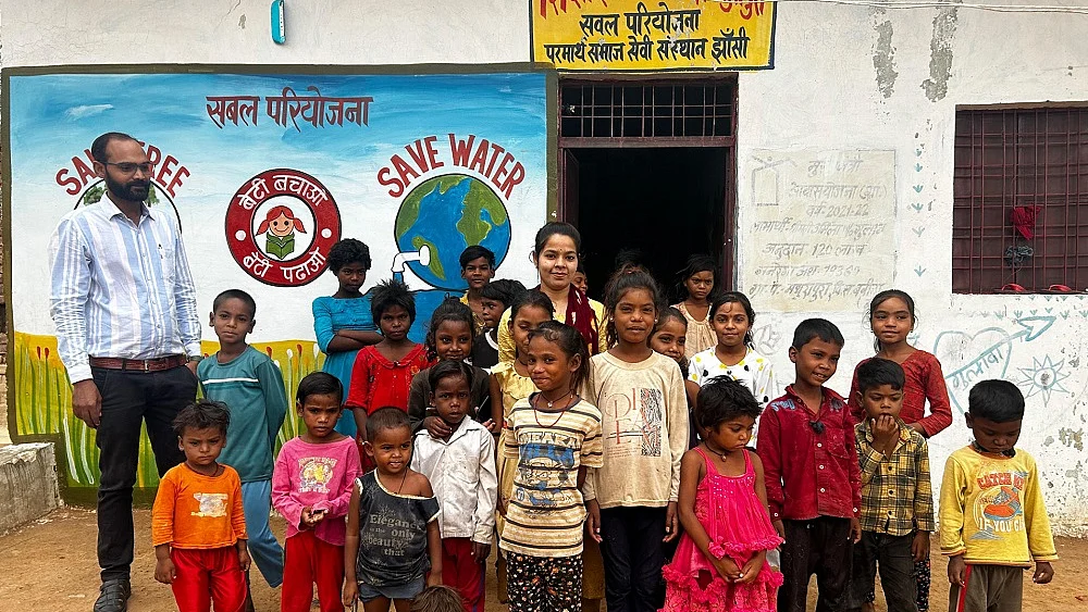 निर्धन समुदायों के छात्रों में पढ़ने-सीखने की बड़ी ललक, और प्रोत्साहन मिले तो तस्वीर बदल सकती है