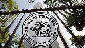 अर्थतंत्र की खबरें: वैश्विक अनिश्चितताओं के बीच भारत में आर्थिक गतिविधियां का जानें हाल? और RBI ने ये लिया फैसला
