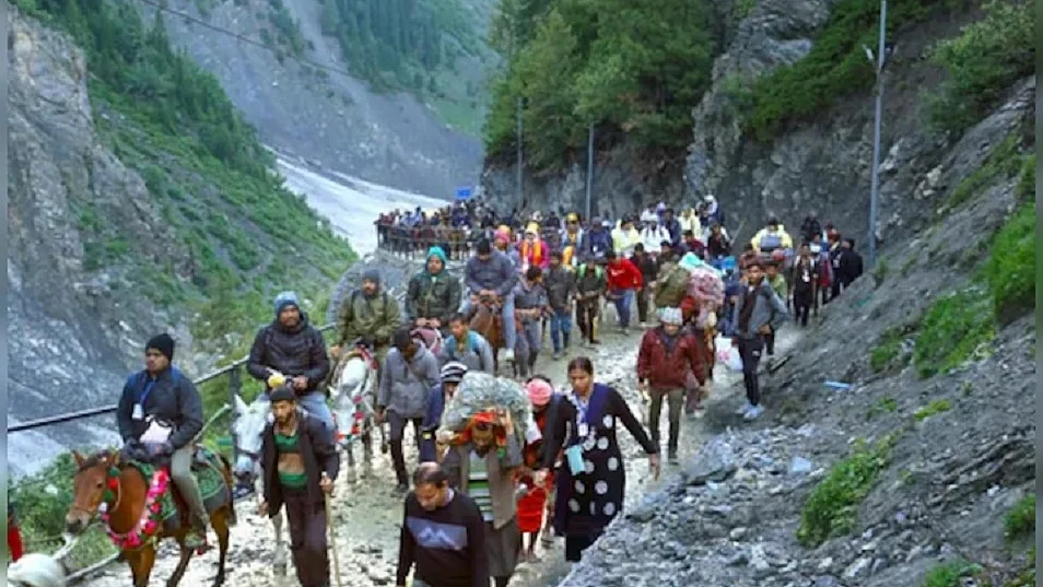 अमरनाथ यात्रा पर पड़ा पहलगाम आतंकी हमले का असर, पंजीकरण में 10 प्रतिशत की गिरावट आई