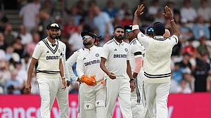 खेल: ग्रेग चैपल ने भारत के गेंदबाजी आक्रमण को लेकर जताई चिंता और कोच श्रीजेश ने कहा, 'पाकिस्तान के खिलाफ मैच दिलचस्प होगा'