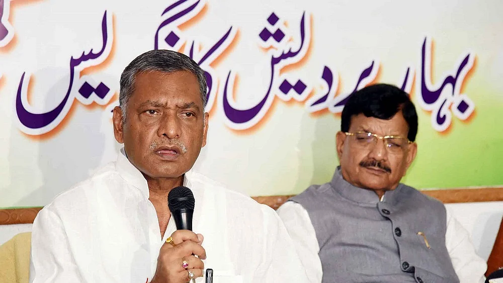 बिहारः कारोबारी की हत्या को लेकर कांग्रेस ने  कानून-व्यवस्था पर उठाए सवाल, कहा- राज्यपाल तुरंत करें हस्तक्षेप