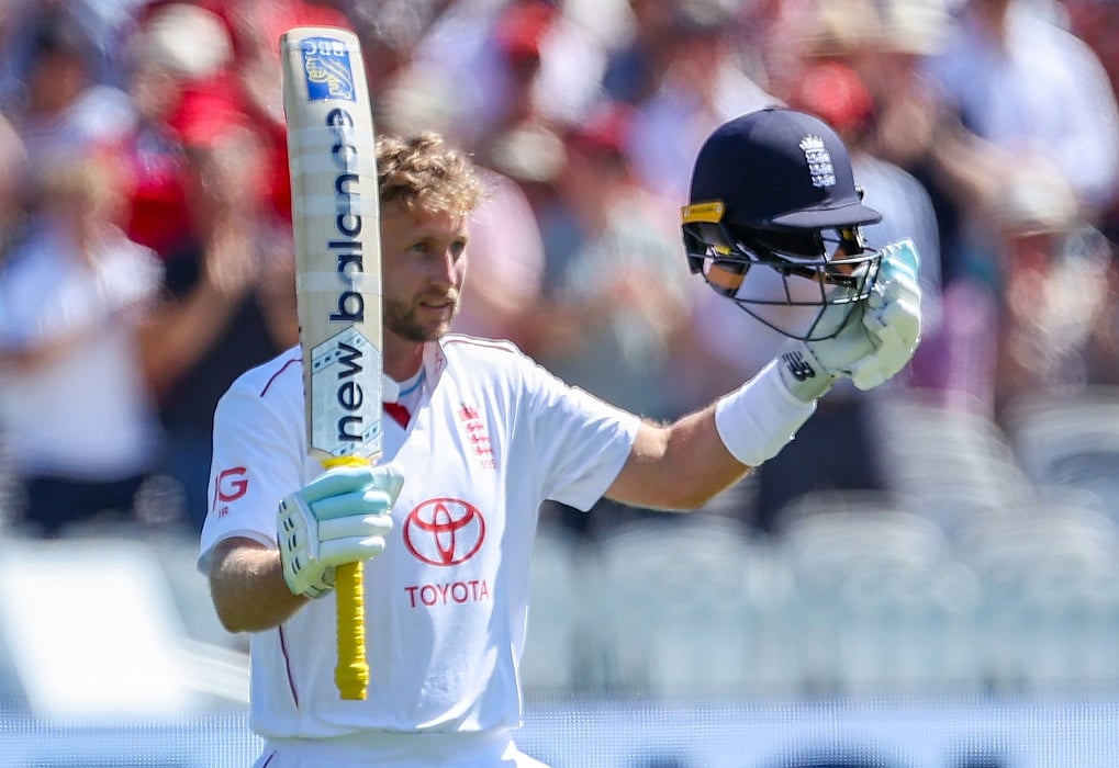 खेल: इंग्लैंड ने तीसरे दिन लंच तक दो विकेट पर 332 रन बनाए और फिडे महिला विश्व कप में पहली बार कोई भारतीय खिलाड़ी होगा विजेता 