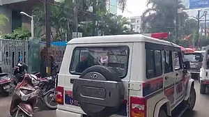 बड़ी खबर LIVE: पटना के एक प्राइवेट अस्पताल में फायरिंग, इलाज करा रहे कैदी को मारी गोली, फरार हुए हमलावर