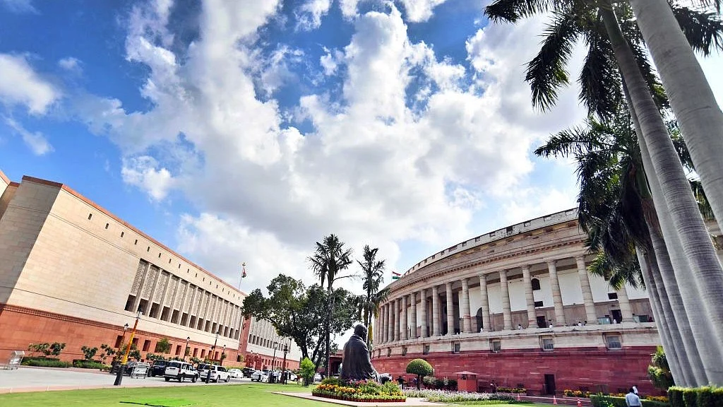 संसद के मॉनसून सत्र पर संशय के बादल: क्या बिहार में वोटबंदी पर चर्चा के लिए तैयार होगी मोदी सरकार!