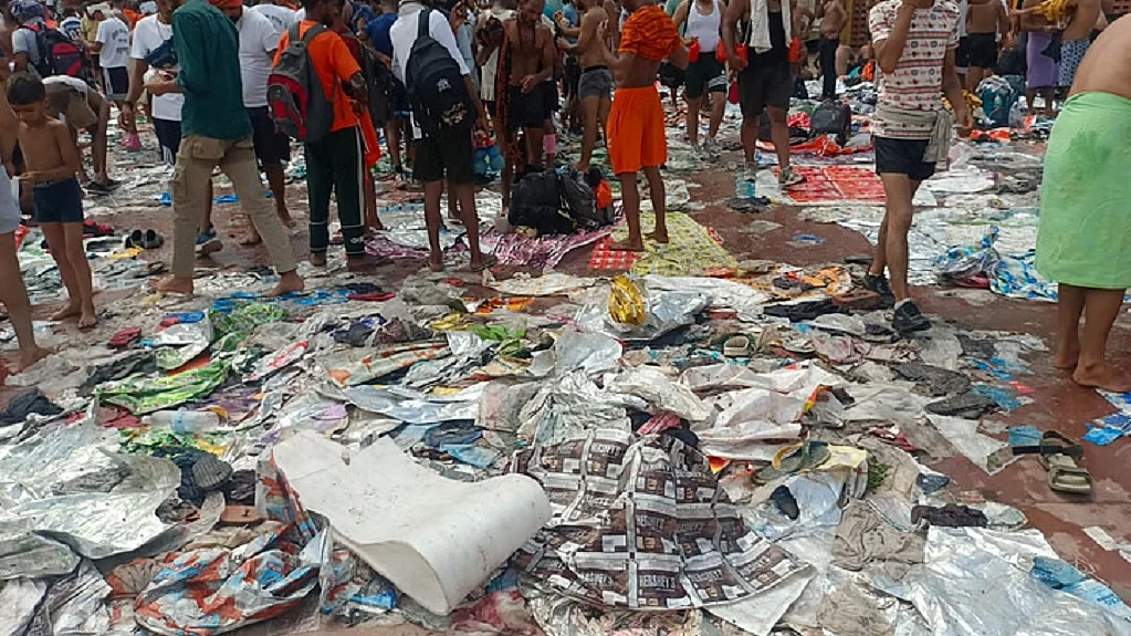 हरिद्वार में कांवड़ मेला संपन्न होने के बाद फैले कूड़े को हटाना बनी चुनौती, हजारों टन कचरे का लगा अंबार