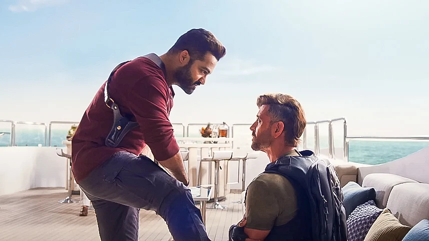 ‘वॉर 2’ का धमाकेदार ट्रेलर आउट