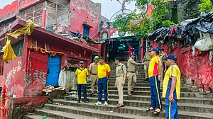 हरिद्वार में भगदड़: देश में मंदिरों और अन्य धार्मिक समारोहों में हुई बड़ी भगदड़ों की सूची