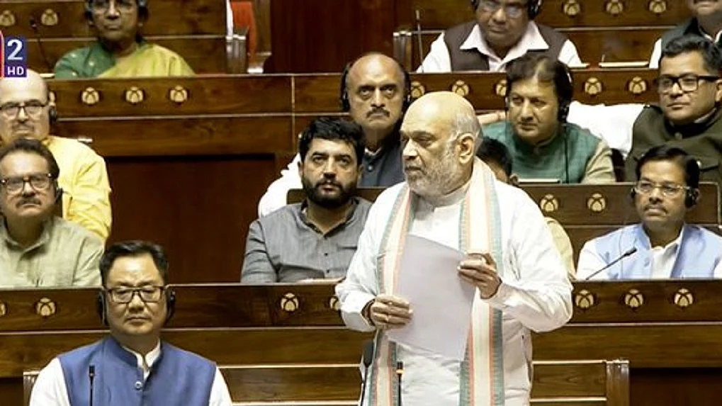 ऑपरेशन सिंदूरः पीएम मोदी ने राज्यसभा में नहीं दिया जवाब, विपक्ष ने बताया सदन का अपमान, किया वॉकआउट
