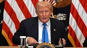 अमेरिकी राष्ट्रपति ट्रंप ने फिर किया बड़ा दावा, बोले- 'सुना है भारत अब रूस से नहीं खरीदेगा तेल, ये अच्छा कदम...'