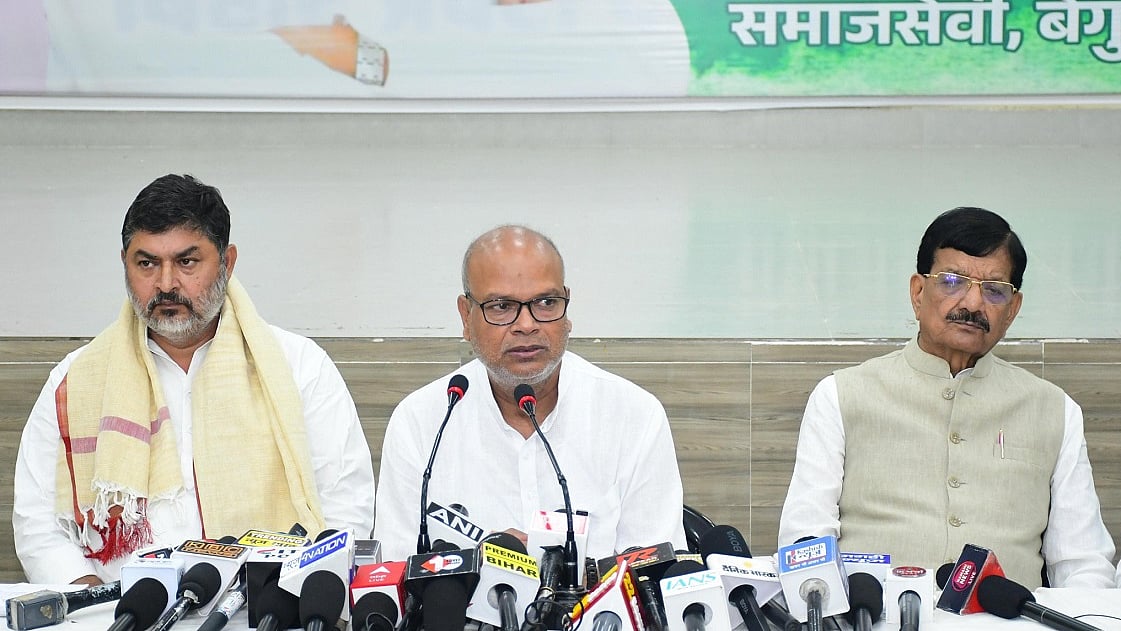 चुनाव आयोग ने बिहार में मृत लोगों के नामों का भी सत्यापन कर दिया, बीजेपी ने कर लिया है हाईजैकः कांग्रेस