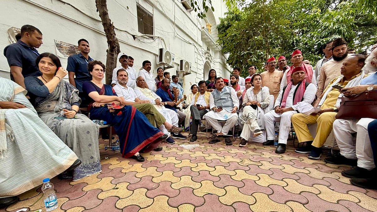 हिरासत में लिए गए सभी विपक्षी सांसदों को रिहा किया गया