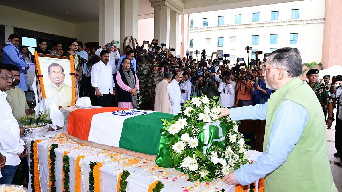दिवंगत रामदास सोरेन को विधानसभा में दी गई अंतिम विदाई