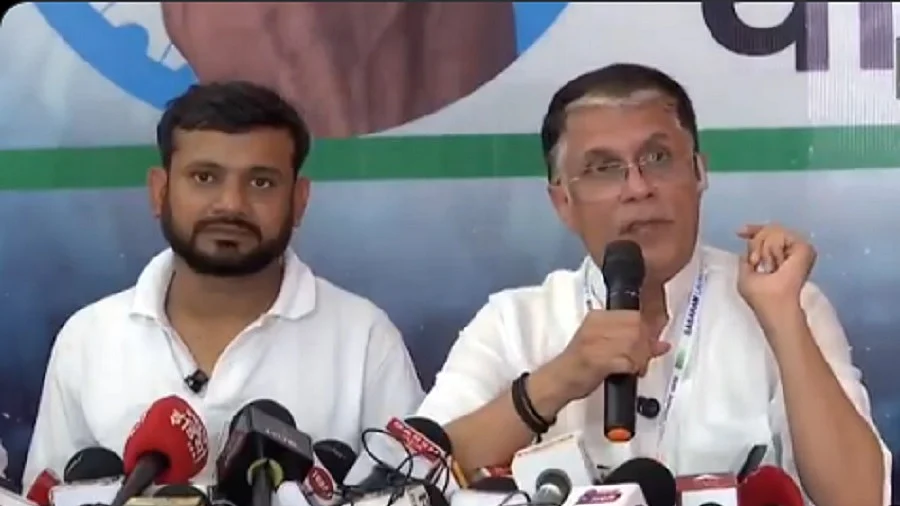 कांग्रेस धमकियों से डरने वाली नहीं, पहले चुनाव आयोग वोटर लिस्ट में गड़बड़ी न होने का हलफनामा देः पवन खेड़ा
