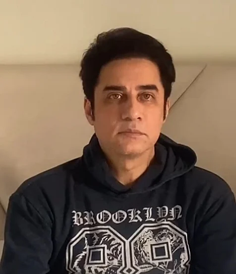 सिनेजीवन: रजनीकांत की 'कुली' ने बॉक्स ऑफिस पर मचाई धूम और रेखा की खूबसूरती को फिर मिला मनीष मल्होत्रा का साथ