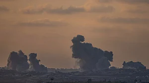 दुनिया की खबरें: 'गाजा को मलबे के ढेर में तब्दील करने की चेतावनी दी' और क्या पाकिस्तान की निकली हवा?