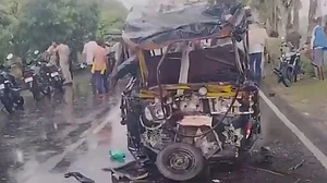 पटना में दर्दनाक सड़क हादसा, हाइवा और ऑटो की टक्कर में 8 की मौत, मरने वालों में 5 महिलाएं, चालक मौके से फरार