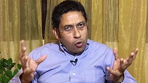 प्रवीण चक्रवर्ती कांग्रेस डेटा एनालिटिक्स विभाग के अध्यक्ष भी हैं