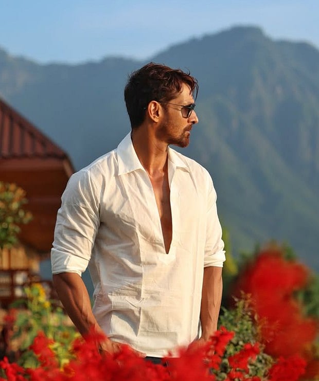 सिनेजीवन: प्यार में टाइगर श्रॉफ बने 'बागी' और मनोज बाजपेयी की फिल्म 'जुगनुमा' का ट्रेलर रिलीज