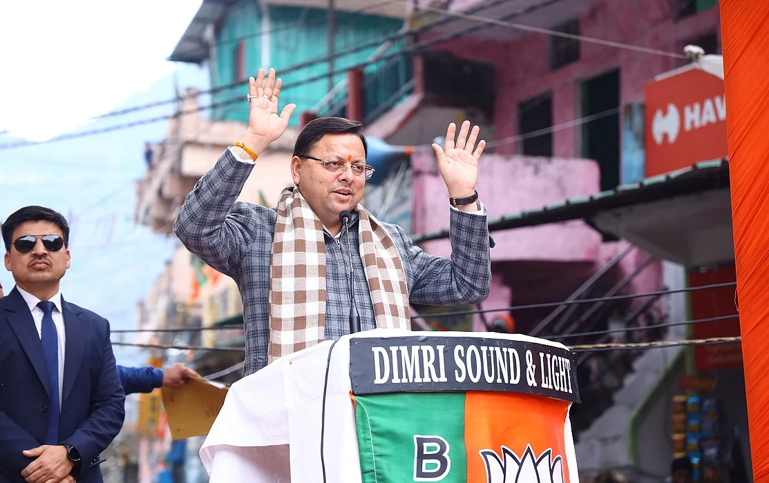 उत्तराखंडः रोज नए घोटालों के आरोप में घिरते धामी, ऐसे ही नहीं है धुआं, कहीं तो लगी होगी आग