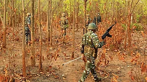 छत्तीसगढ़: सुकमा में नक्सलियों का तांडव! दो ग्रामीणों की बेरहमी से की हत्या, इस साल अब तक 35 लोगों की गई जान