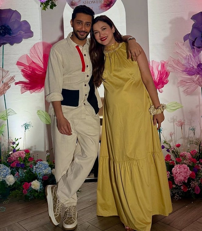सिनेजीवन: जब बेटी की बात सुनकर ऋषि कपूर ने छोड़ दी थी स्मोकिंग और दूसरी बार मां बनीं गौहर खान