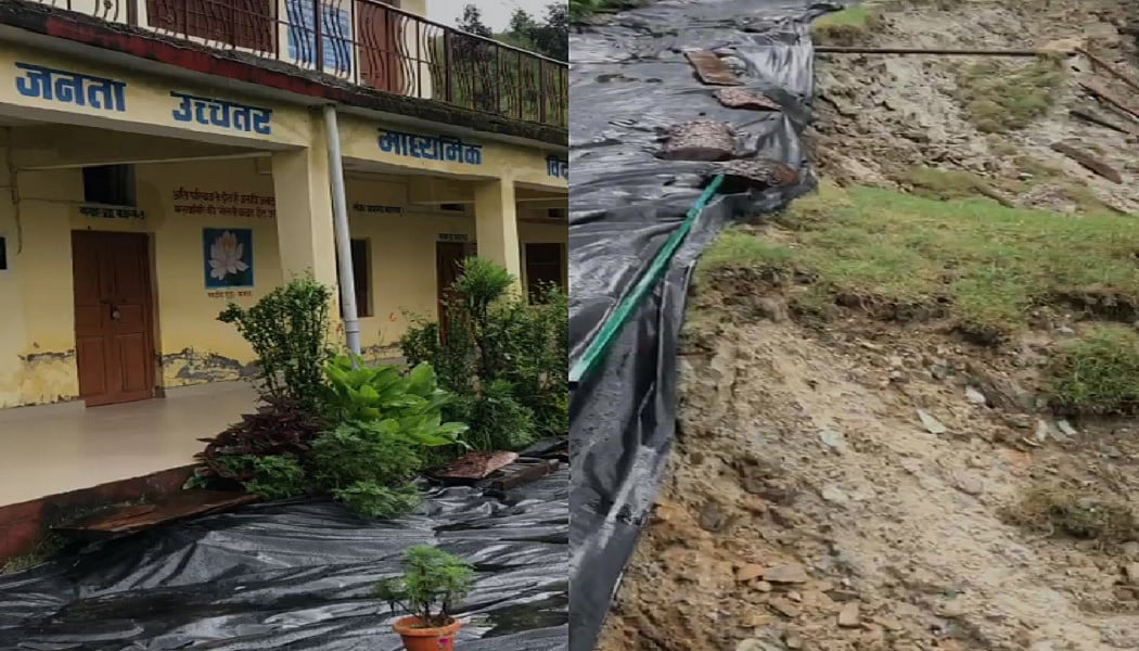 सिंद्रवाणी तल्ली गांव के प्राइमरी स्कूल का एक हिस्सा बारिश में बह गया। (फोटो- नवजीवन)