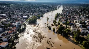 छत्तीसगढ़ के बलरामपुर में अचानक बाढ़ आने से चार लोगों की मौत, तीन लापता, आसपास के घरों और खेतों में घुसा पानी