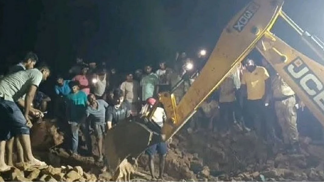 झारखंडः झरिया में बारिश से जर्जर क्वार्टर धंसा, दो बच्चों समेत तीन की मौत, चार लोग घायल, BCCL के खिलाफ नाराजगी
