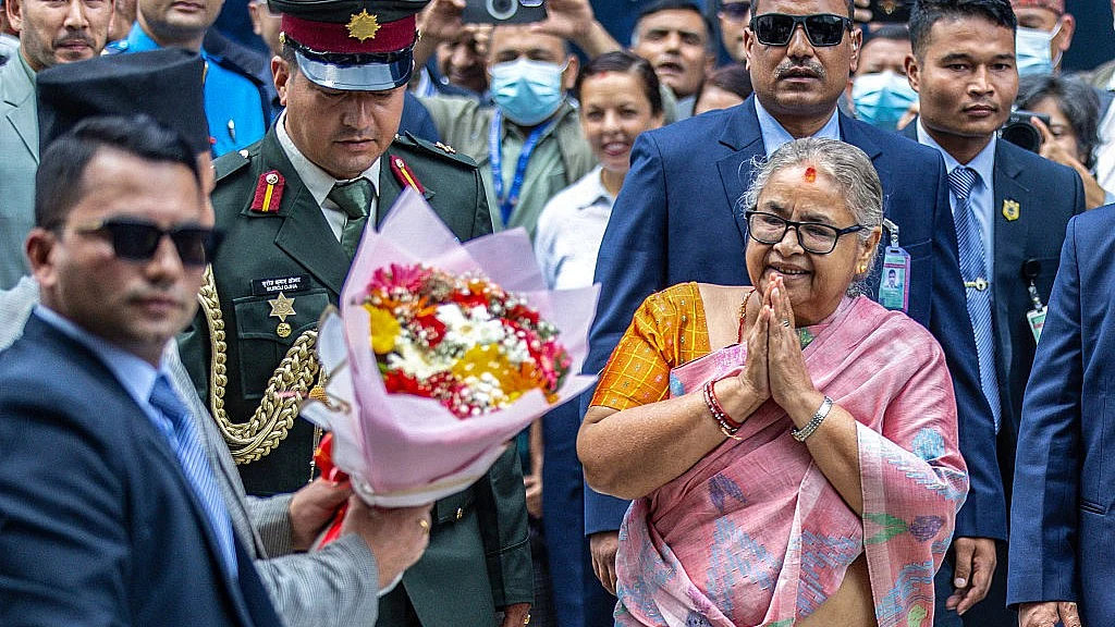 नेपाल में कसौटी पर लोकतंत्र: मूकदर्शक बनकर क्यों नहीं रह सकता भारत!