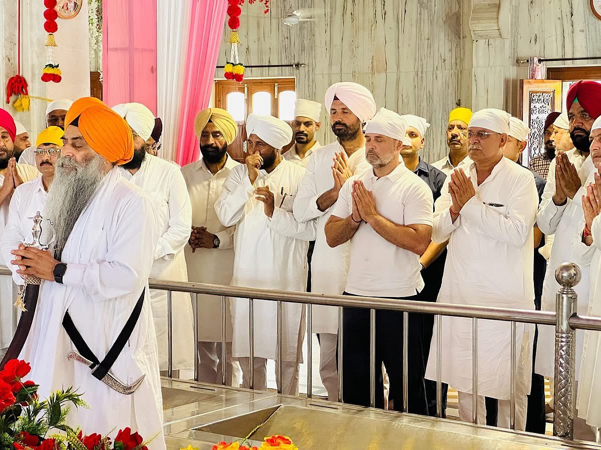 राहुल गांधी बाढ़ प्रभावित इलाकों के दौरे पर पंजाब पहुंचे, गुरुद्वारा श्री समाध बाबा बुड्ढा साहिब जी में मत्था टेका