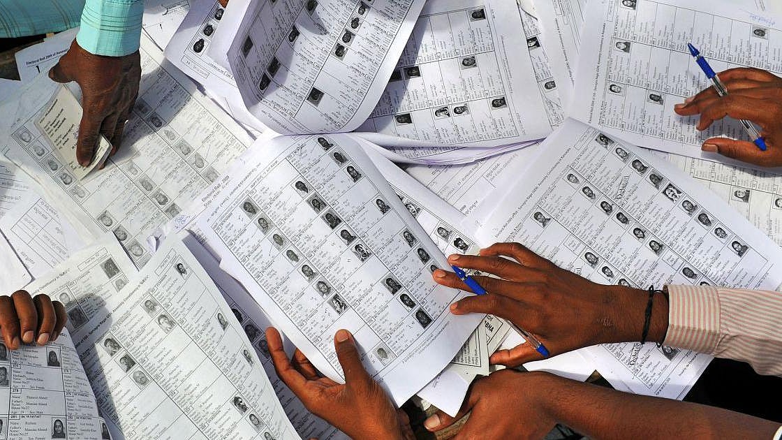 अब यूपी में 'वोट चोरी' का खेल, महोबा के एक घर में 4,271 वोटर मिले, कांग्रेस ने चुनाव आयोग और पीएम मोदी को घेरा