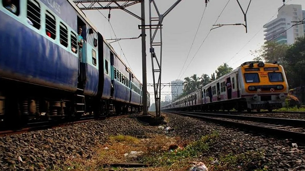 रेलवे ने अक्टूबर से टिकट आरक्षण के नियमों में किया बड़ा बदलाव, केवल आधार प्रमाणित यूजर्स ही कर सकेंगे बुकिंग