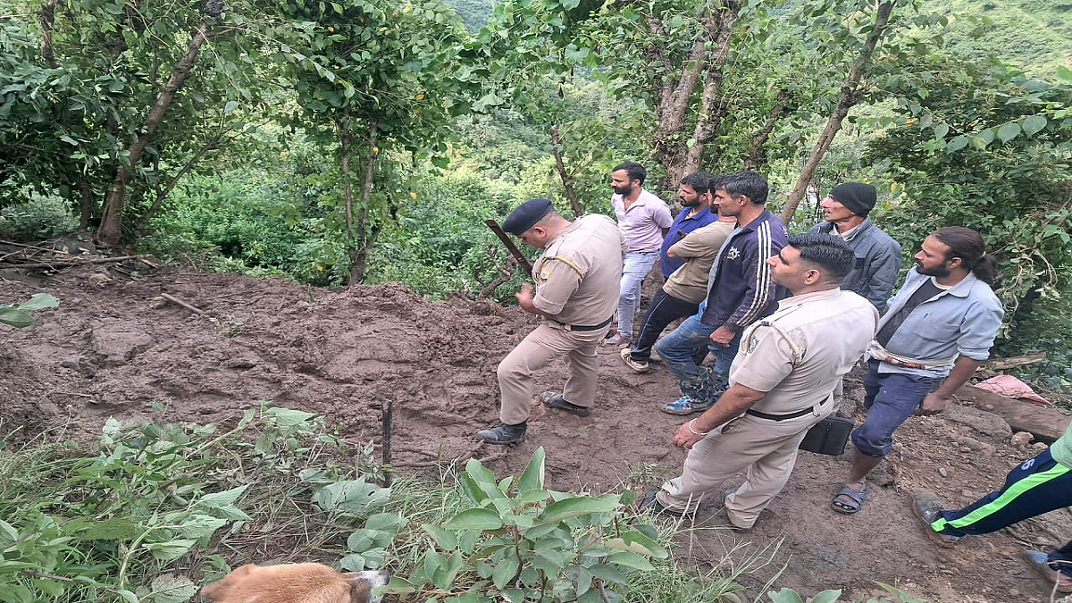 निहरी में भूस्खलन के बाद की तस्वीर