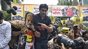 पीएम मोदी के जन्मदिन पर यूथ कांग्रेस ने ‘बेरोजगार दिवस’ मनाया (फोटोः विपिन)