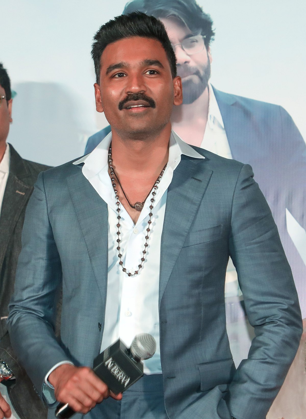 सिनेजीवन: काजोल और फराह ने आर्यन खान के डेब्यू प्रोजेक्ट को बताया हिट और सोनू सूद बने किसानों के ‘दोस्ताना दूत’