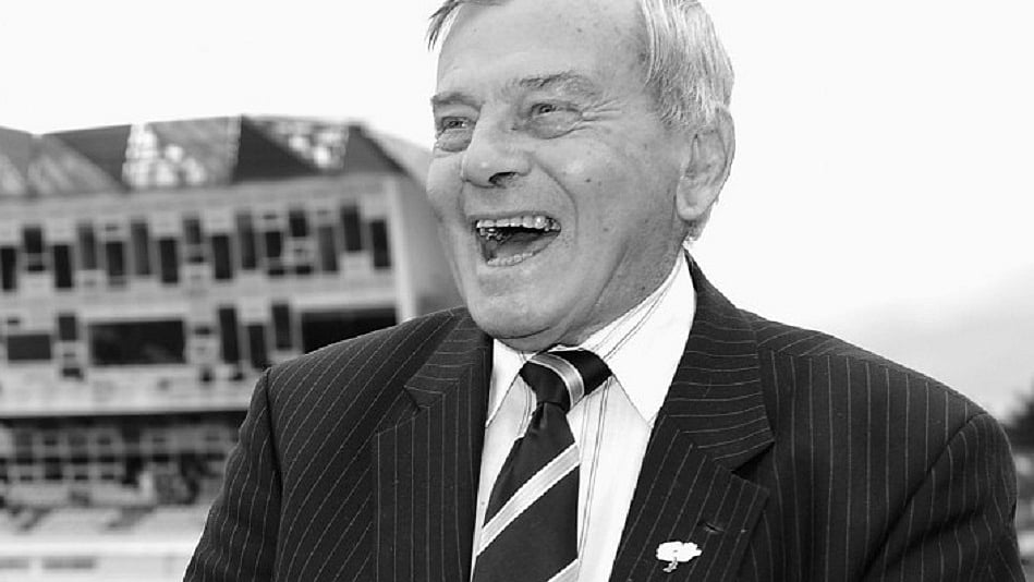 महान अंपायर डिकी बर्ड का 92 साल की उम्र में निधन, बेहतरीन फैसलों के साथ खास आदतों के लिए याद करेगा क्रिकेट जगत