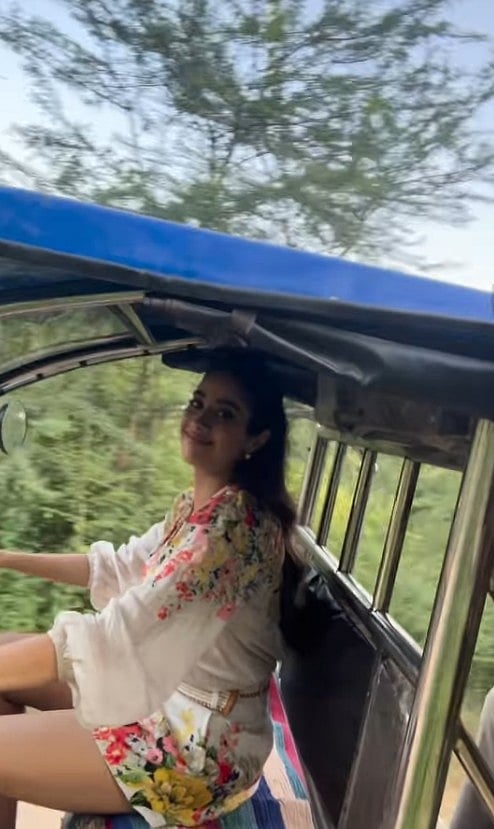 सिनेजीवन: फिल्म 'कांतारा: चैप्टर 1' को लेकर चल रहा बड़ा फर्जीवाड़ा और जान्हवी बनीं मनीष पॉल की रिक्शा ड्राइवर